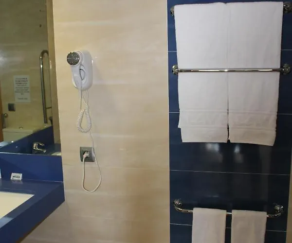 Betty Willa Cala'N Blanes (Menorca)