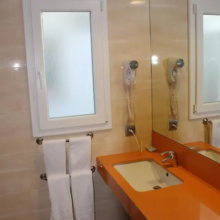 Betty Villa Cala'N Blanes (Menorca)