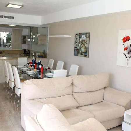 Betty * Cala'N Blanes (Menorca)