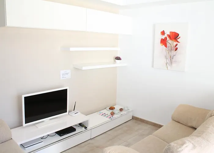 Betty * Cala'N Blanes (Menorca)